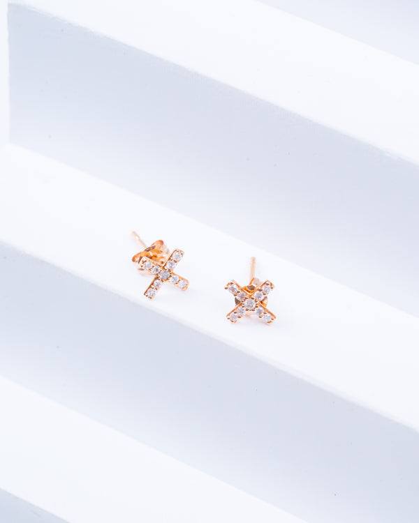 YG Crisscross Pavé Diamond Studs (DT_002)